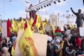 الآلاف يحتشدون في رام الله تضامنا مع الأسرى المضربين