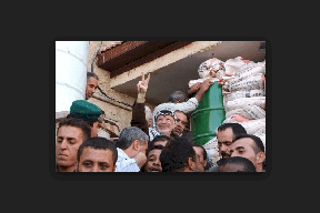موفاز يعترف.. (خططنا انا وشارون للقبض على عرفات وطرده )