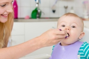 كيفية فطام الطفل من الرضاعة بالخطوات