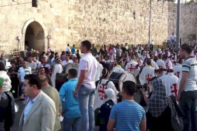 القدس المحتلة: الاحتلال يعتدي على المصلين المشاركين في أحد الشعانين 