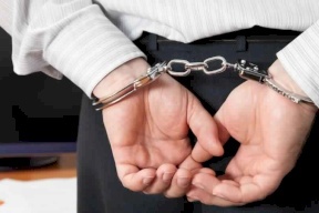 الشرطة: القبض على لصين في نابلس