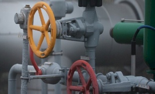 المفوضية الأوروبية تكشف أحد أسباب ارتفاع أسعار الغاز
