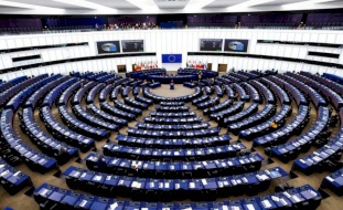 خاص| البرلمان الأوروبي يحيي ذكرى "الهولوكوست" ويتغافل النكبة الفلسطينية.. فمن المسؤول؟