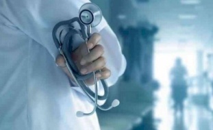 نقابة موظفي الخدمات الصحية تعلن تعليق الإضراب بعد اتفاق مع وزارة المالية