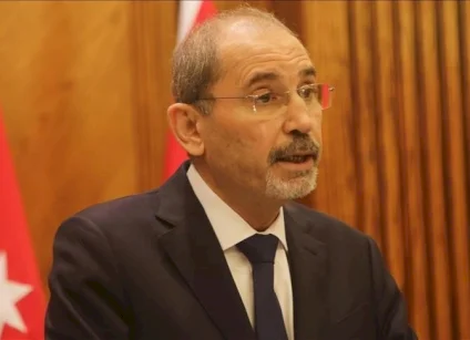 الصفدي ردًا على إيران: لا قواعد أمريكية في الأردن