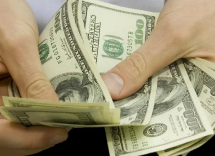 مصر ترجئ مؤقتاً خطة لطرح سندات دولية وسط تداعيات الحرب على إيران