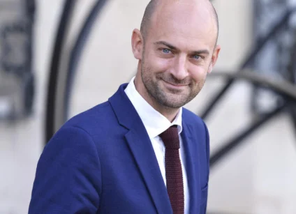 وزير خارجية فرنسا يدعو لتزويد الجيش اللبناني بإمكانات لاستكمال نزع سلاح «حزب الله»