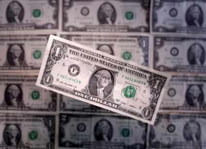 ماذا يعني ضعف الدولار الأميركي للاقتصاد؟