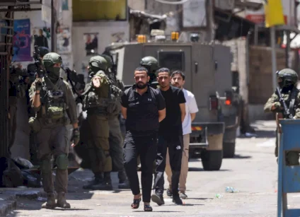 الجيش الإسرائيلي: اعتقلنا 100 مطلوب في الضفة خلال الأسبوع الأخير