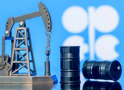 بلومبرغ: "أوبك+" بصدد زيادة إمدادات النفط اليوم