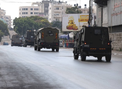 Occupation Forces Raid the City of Al-Bireh