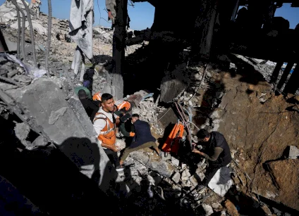 محدث: شهداء وجرحى في غارات إسرائيلية على قطاع غزة