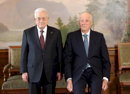 الرئيس عباس يلتقي ملك النرويج ورئيس برلمان البلاد