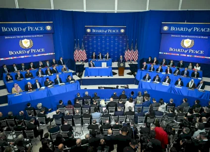 صحيفة: "مجلس السلام" يعد خطة لإطلاق "عملة رقمية" لغزة بهدف تجفيف أموال "حماس" 