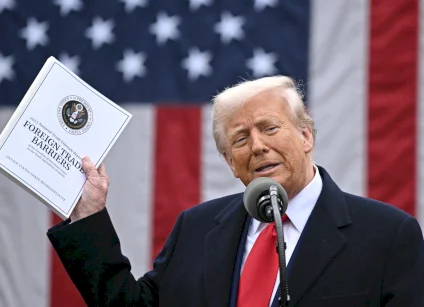 بدء تطبيق تعريفات ترامب الجمركية الجديدة 10% على واردات دول العالم