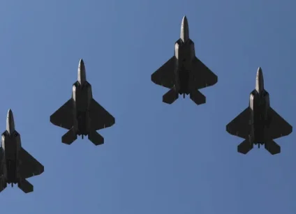 فيديو: طهران مستعدة لاتفاق.. وصول 12 طائرة حربية جديدة أميركية لإسرائيل على وقع انتهاء الإنذار لإيران