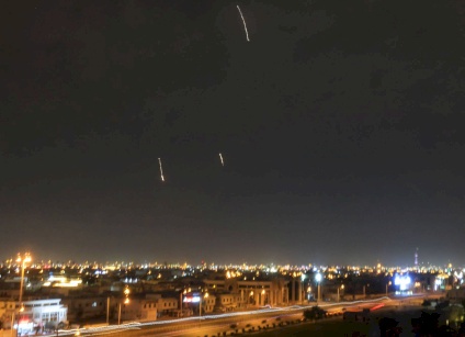 الدفاعات الخليجية تتصدى لأكثر من 1800 صاروخ ومسيّرة إيرانية