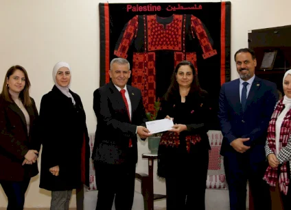 البنك الإسلامي الفلسطيني يقدم دعمه لجمعية إنعاش الأسرة