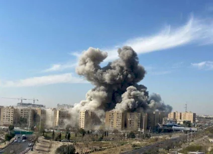 انفجارات في طهران.. وإسرائيل تستهدف "قائداً إيرانياً رفيعاً"