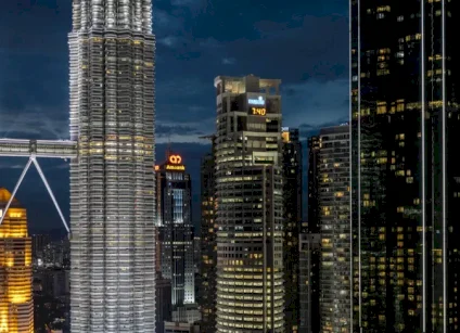 الأموال تتدفق إلى ماليزيا بينما تهز حرب إيران أسواق آسيا