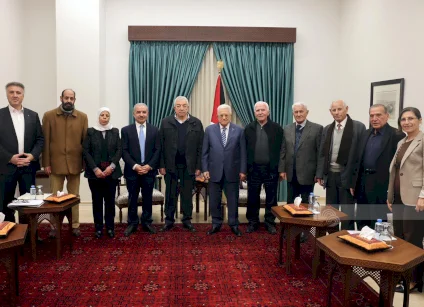 الرئيس عباس يستقبل لجنة متابعة الانتخابات المحلية