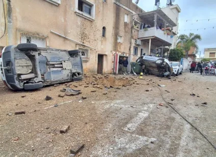 صواريخ إيرانية عنقودية تضرب "إسرائيل" وتخلف إصابات وأضرار (فيديو)