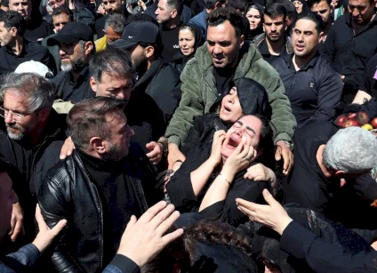 تقرير: مقتل أكثر من 1900 شخص في إيران منذ بدء الحرب