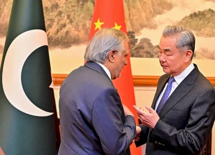 إسلام آباد وبكين تحثان على إنهاء حرب الشرق الأوسط وسلامة الممرات المائية