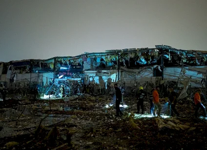 تضرر مصنع لإنتاج مسيّرات وسط إسرائيل إثر سقوط رأس صاروخ إيراني