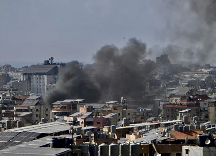 غارات إسرائيلية مكثفة على لبنان تخلف شهداء وتوسّع النزوح