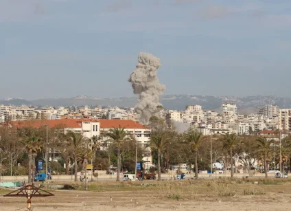 جنوب لبنان تحت القصف الإسرائيلي بانتظار اتفاق أميركي - إيراني
