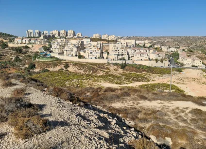 قناة عبرية: السفارة الأميركية ستقدم خدماتها للمستوطنين ضمن نشاط لها داخل غوش عتصيون