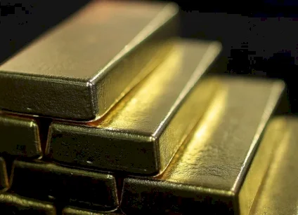الذهب يرتفع عالميا مع تراجع الدولار