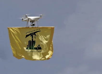 يديعوت أحرونوت: سباق مع الزمن لإيجاد حل لمسيّرات حزب الله