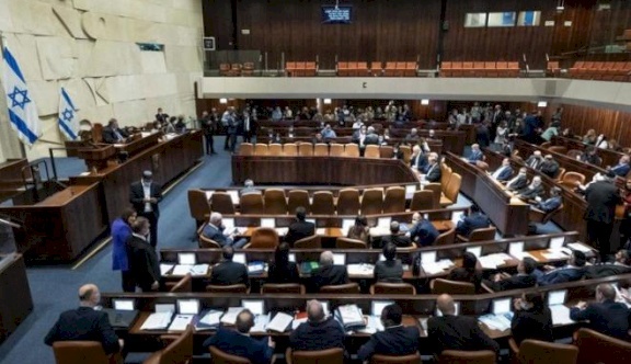 "الكنيست" تصادق على قانونين للتضييق على المدارس والمعلمين بالقدس