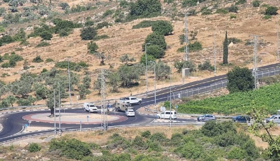 L'occupation envahit Maghayer après une attaque des colonisateurs aux abords du village