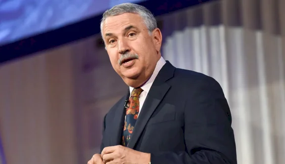 توماس فريدمان للشعب الفنزويلي: ترامب جاء لتحرير نفطكم لا لتحريركم