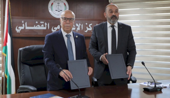 القضاء الأعلى والنيابة العامة يطلقان المعايير التوجيهية ومدونة السلوك لعدالة الأحداث