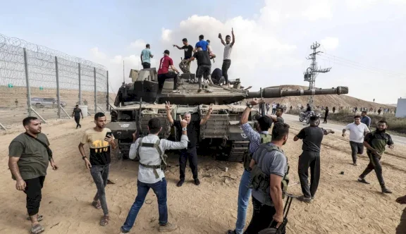 עיתון חושף: ישראל ביצעה פעולות נקמה אכזריות נגד חוטפי "שבוי 7 באוקטובר" ומשפחותיהם