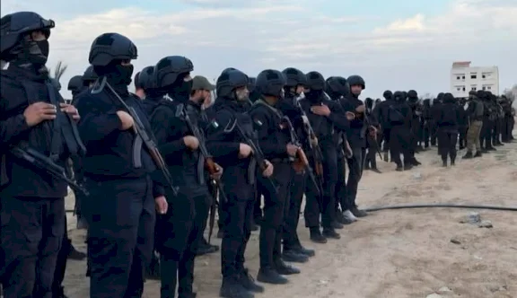 من مناطق تسيطر عليها إسرائيل في غزة.. جماعات مناهضة لحماس تسعى لدور دائم