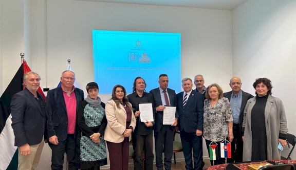 توقيع مذكرة تعاون بين نقابة الصحفيين الفلسطينيين ونقابة الصحفيين السلوفاكية