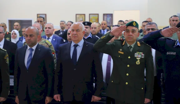 وزير الداخلية يشارك في تخريج دورة كبار الضباط الثالثة والعشرين