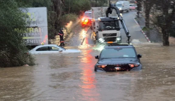 Jerusalem: Rescue of a Man and Woman Trapped by Floodwaters Inside a Vehicle in Abu Ghosh