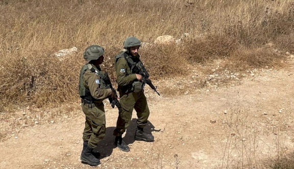 لليوم الثالث.. الاحتلال يواصل عدوانه على المنطقة الجنوبية في الخليل 