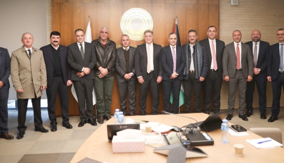 سلطة النقد واتحاد الغرف التجارية الصناعية يناقشان التطورات الاقتصادية وآليات دعم القطاع الخاص  