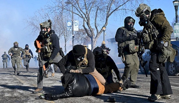 مقتل شخص برصاص عناصر أمن فيدراليين في مينيابوليس الأميركية