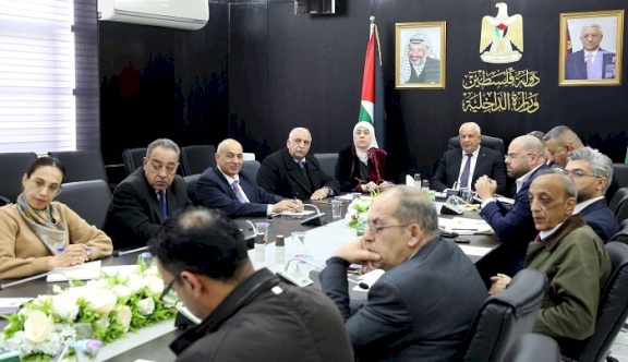 وزير الداخلية يترأس اجتماع المجلس الأعلى للدفاع المدني ويشدد على الجاهزية والاستجابة الطارئة