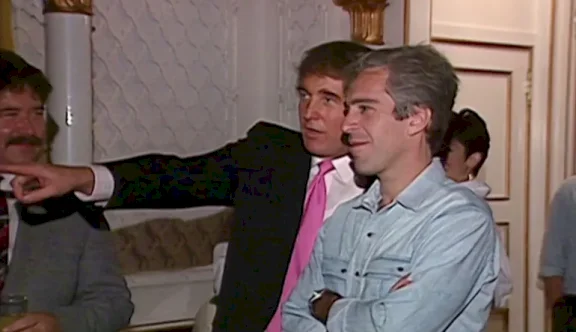 ملفات إبستين: أبرز الشخصيات التي كانت على تواصل مع الملياردير المدان بالاتجار بالقاصرات