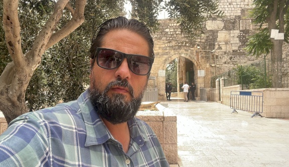 محدث: الاحتلال يفرج عن الصحفي أحمد جلاجل ويبعده عن المسجد الأقصى