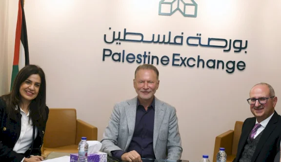 بشار المصري يزور بورصة فلسطين